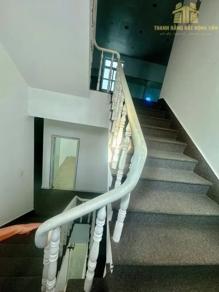 Main-Cho thuê nhà 1 trệt 3 lầu DTSD 800m2 tại TP Bến Tre.Gía 40 triệu-6