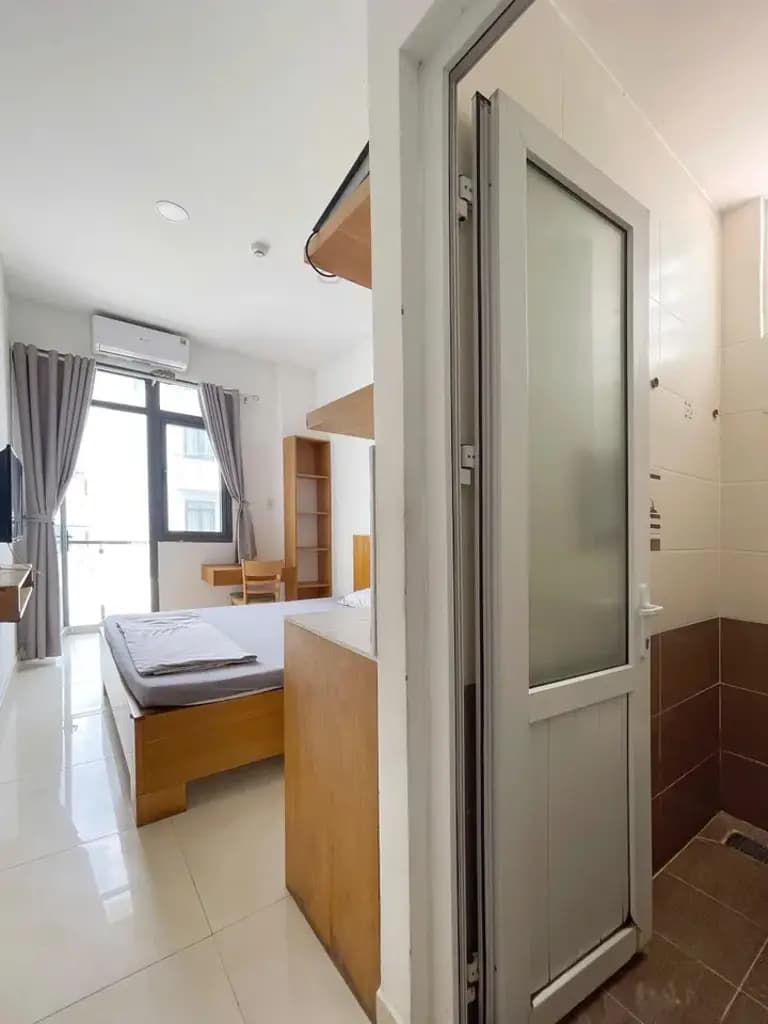 Main-CHO THUÊ PHÒNG CỬA SỔ THOÁNG FULL NỘI THẤT NƠ TRANG LONG 5tr4-3