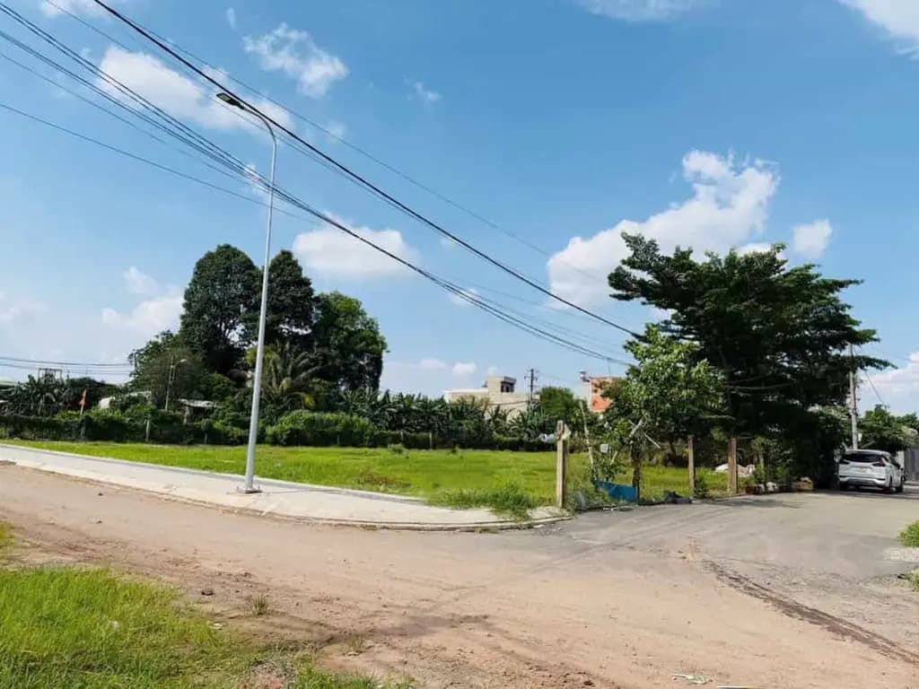 Main-Bán 2 lô đất mặt tiền XTS 38, view kênh, gần Võ Thị Hồi, KT 5x18,5m, giá 4,9 Tỷ-1