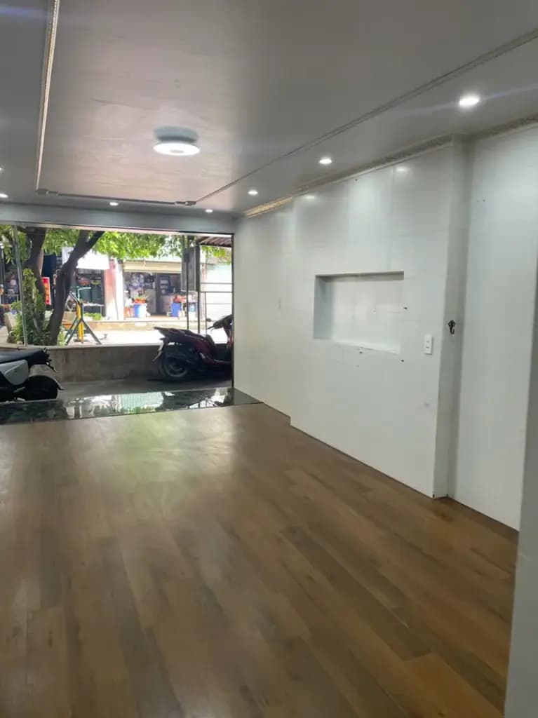 CHO THUÊ CĂN TẬP THỂ LÔ GÓC 2N NGÃ TƯ SỞ CHỈ 8TR