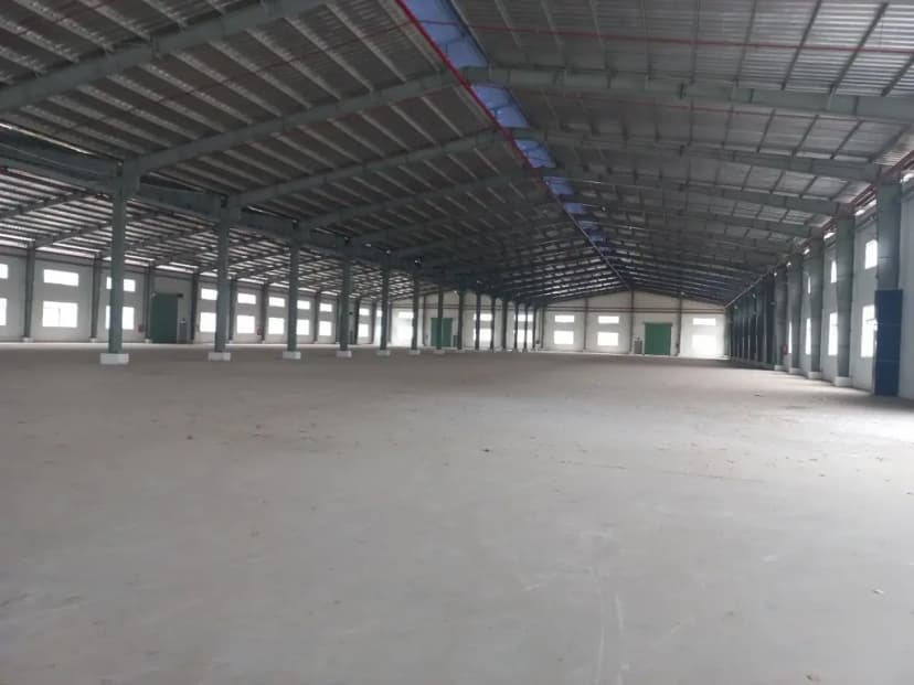 ✓ Xưởng thuê Hố Nai 3.Đồng Nai. ◾DT xưởng: gần 5000m2. Giá thuê 299tr/tháng ◾ PCCC Vách tư. 2.550m² / 3.300m² / 2.100m² / 4.400m² / 2.800m² / 5.400m² / 3.500m² / 6.200m²
