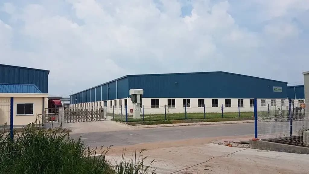 Cho thuê kho Xưởng 2600m2 ngay KCN Tam Phước Biên Hoà - pháp lý chuẩn, có trạm điện xiêu lớn 5000KVA. Giá chỉ 200tr/tháng. 2.550m² / 3.300m² / 2.100m² / 4.400m² / 2.800m² / 5.400m² / 3.500m² / 6.200m²