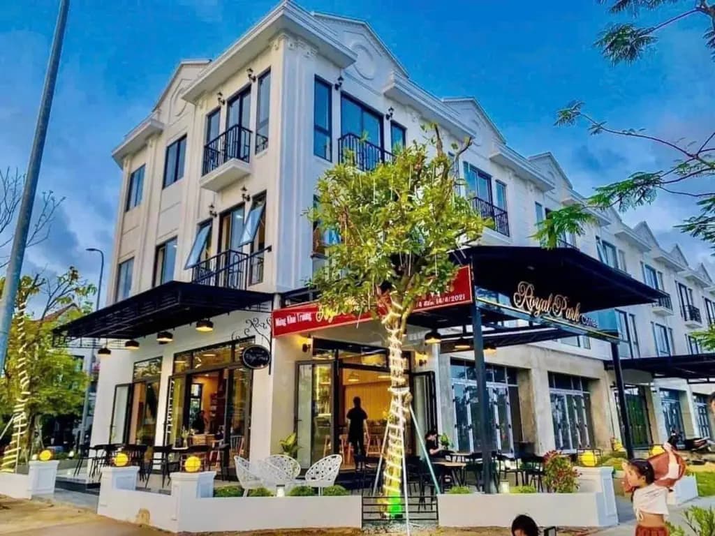 Main-Bán nhà 3 mặt tiền đẹp nhất khu Đô thị Royal Park - Vỹ Dạ - Tp Huế-0