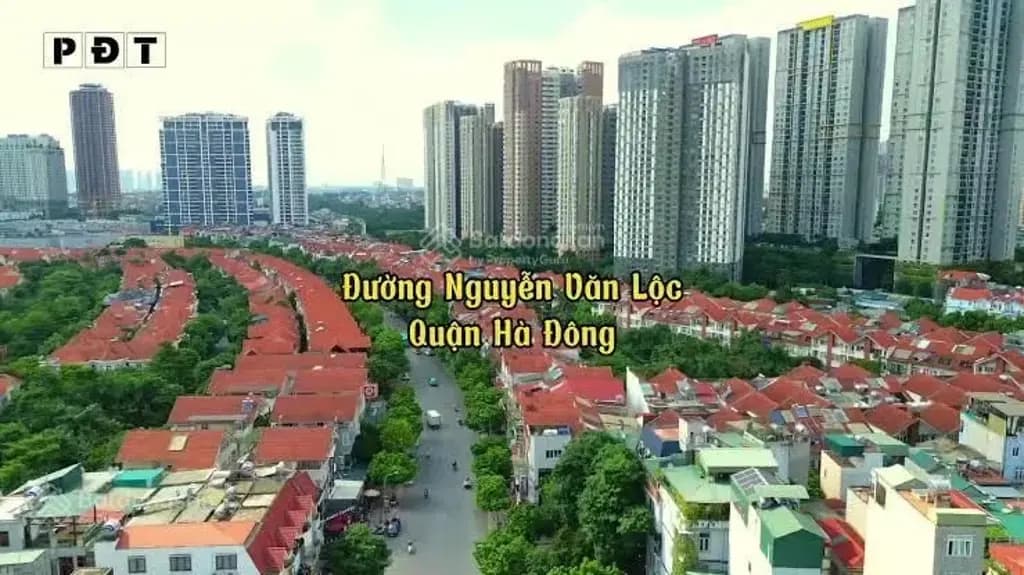 Main-Cho thuê nhà liền kề 4 tầng Làng Việt Kiều Châu Âu, Quận Hà Đông - Mặt đường ô tô đỗ cửa-0