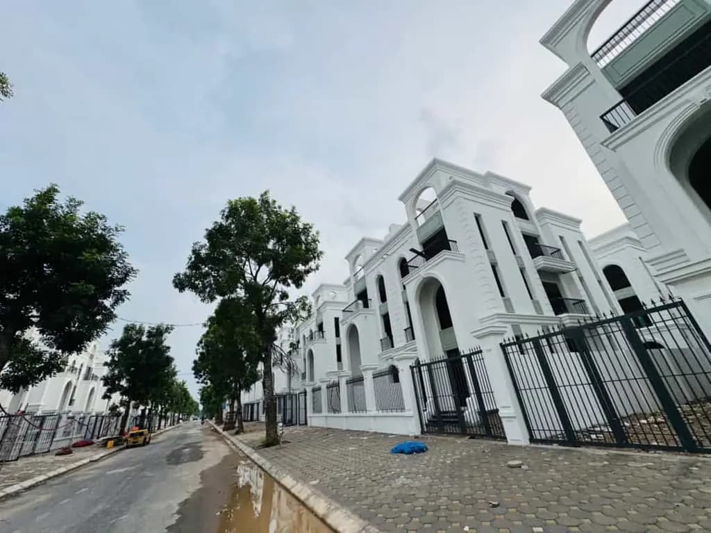 Main-Cho Thuê Biệt Thự Thô Khu B2.2 – Kđt Thanh Hà-1