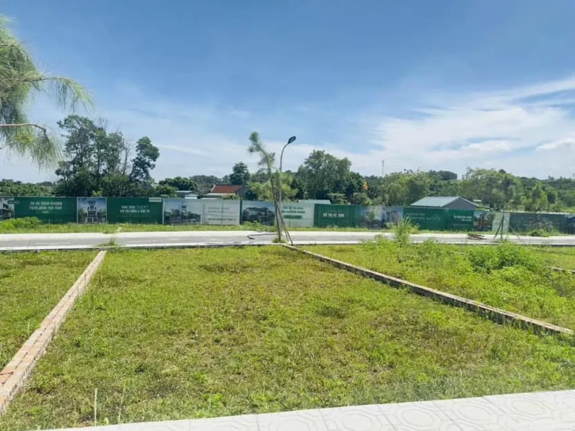 Bán Đất 100m2 có sẵn 100 m2 thổ cư giá 2 tỷ tại Đường Quốc Lộ 21A Tân Xã Huyện Thạch Thất Hà Nội
