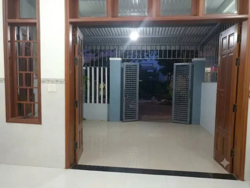 CHO THUÊ NHÀ CẤP 4 NAM CẨM LỆ – 1PN – GIÁ 6,5TR