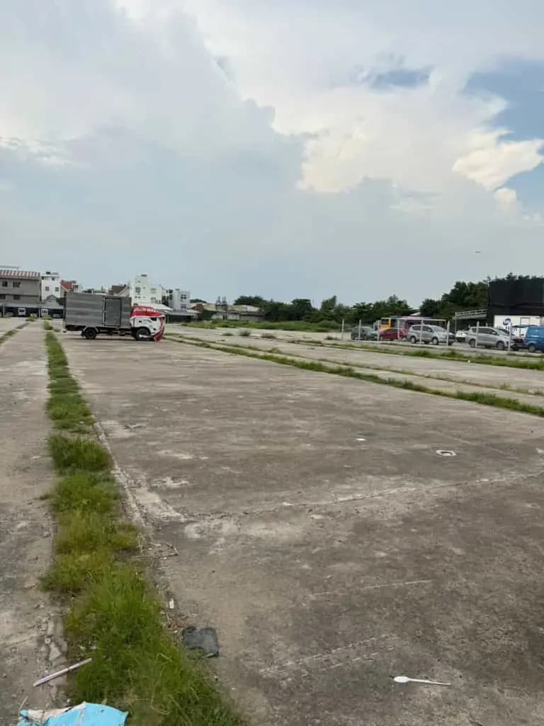 Main-Cho thuê đất 2 mặt tiền bờ kè sông Sài Gòn, Nơ Trang Long, gần cầu Bình Lợi, sẵn nền bê tông-2