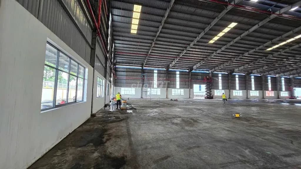 Main-Cho Thuê Xưởng 2800m2 + 3700m2 Tân Uyên , PCCC tự động ,Giấy tờ đầy đủ-0
