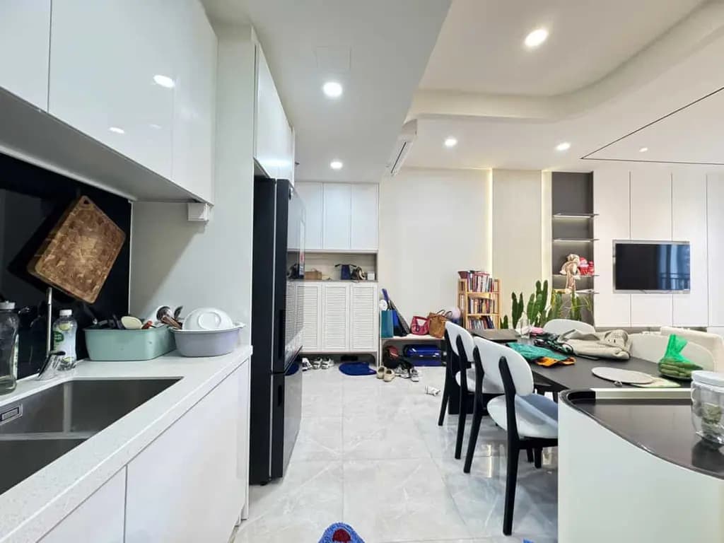 Main-80m2 - Giá 6.15 tỷ All in - 2PN2WC full nội thất Celesta Rise-2