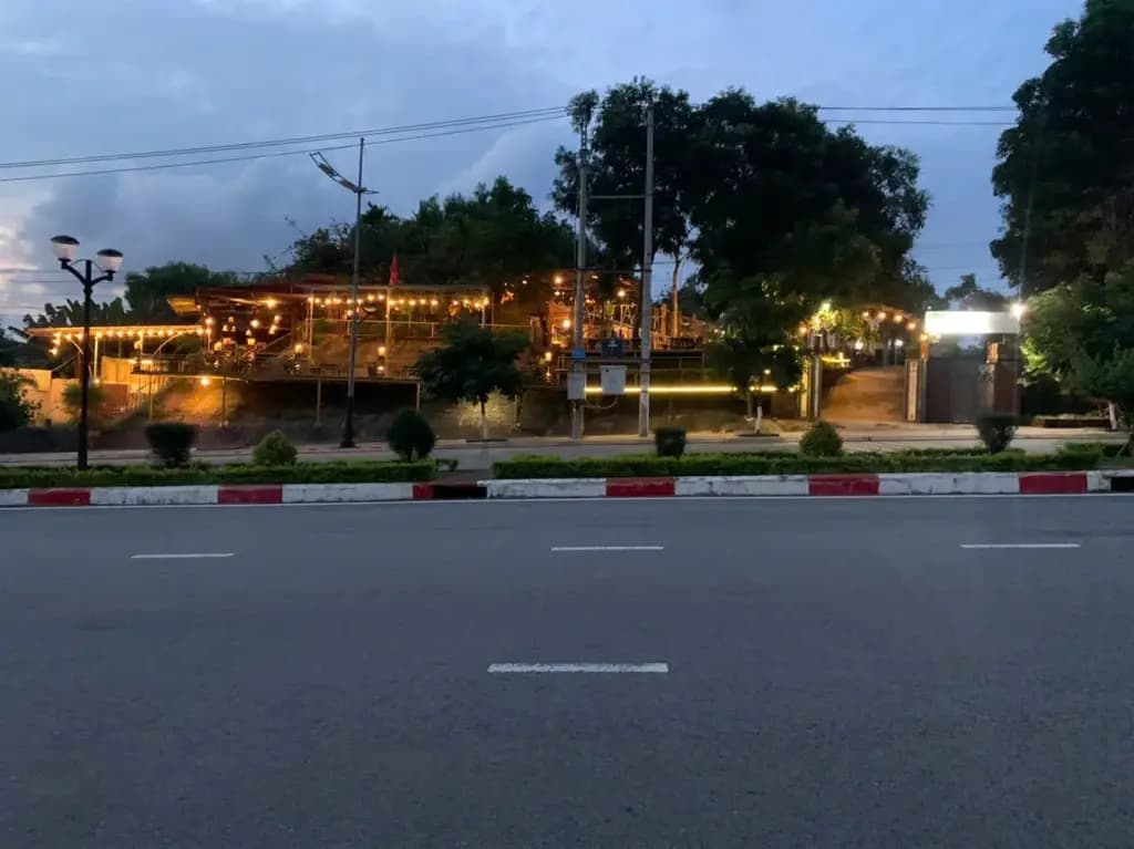 Main-Bán đất 4717m² ngang 60m giá 6,8 tỷ Xã Vạn Tường-1