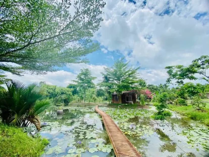 NHÀ VƯỜN KHU NGHĨ DƯỠNG CÓ CÂY ĂN TRÁI CÓ