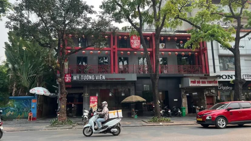 Cho thuê Mặt bằng kinh doanh 1000m2 x 4 tầng, mặt tiền 25m trung tậm quận Hoàn Kiếm