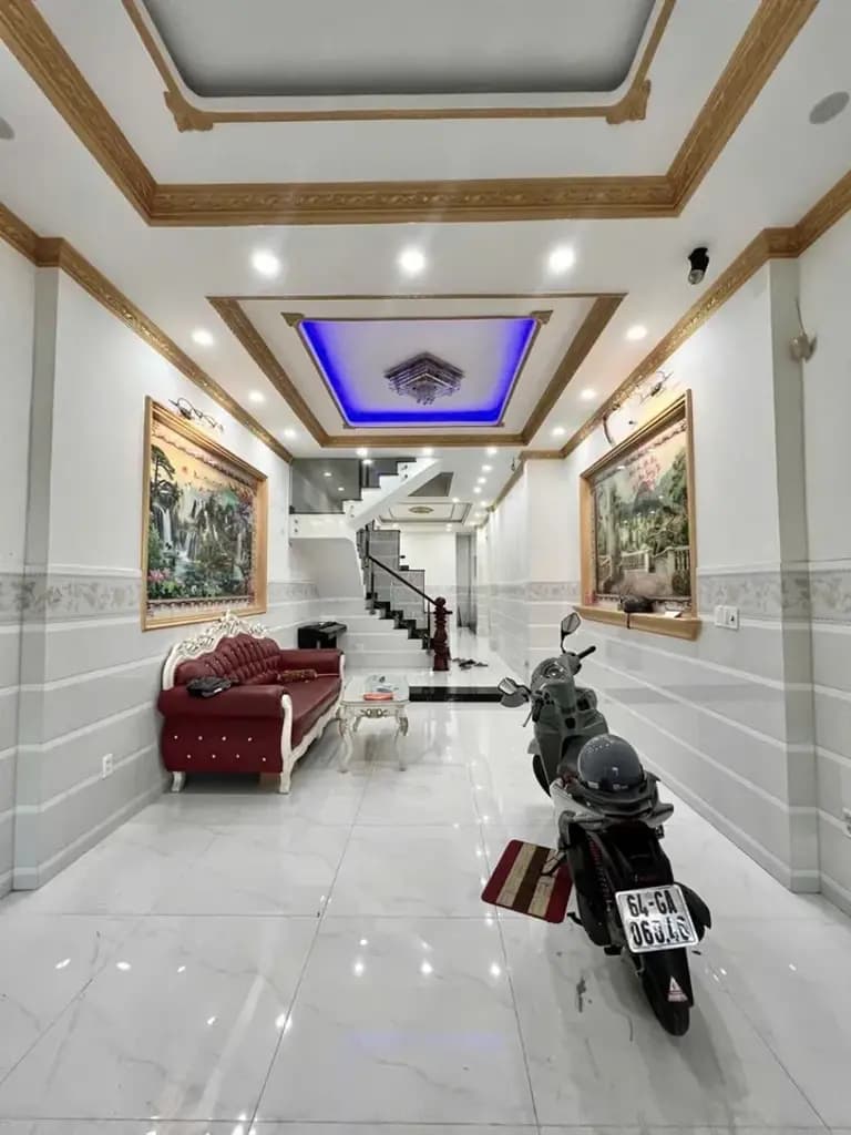 Bán Nhà Nguyễn Sơn Quận Tân Phú - Hẻm 8m Thông - Ngang 4m Nở 8m x Dài 20m - 2 Lầu 4PN Nhỉnh 9 Tỷ TL