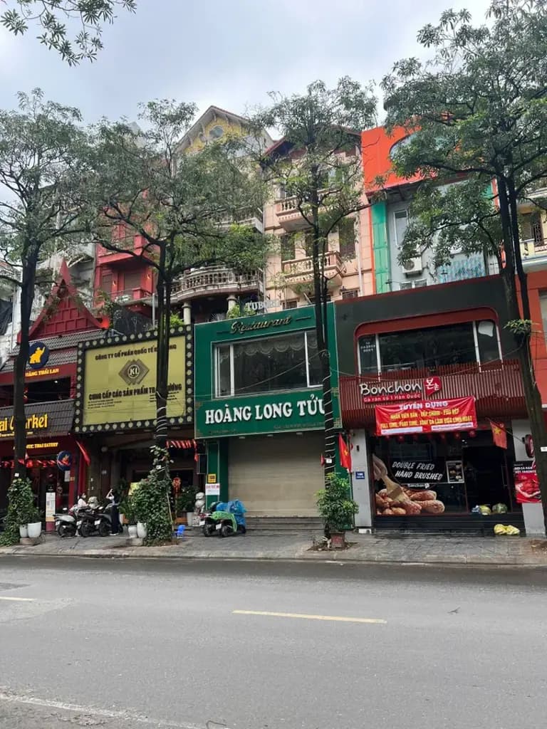Main-Cho thuê mặt phố Trung Hoà vị trí đẹp diện tích 130m x 5 tầng, mặt tiền 6m-0
