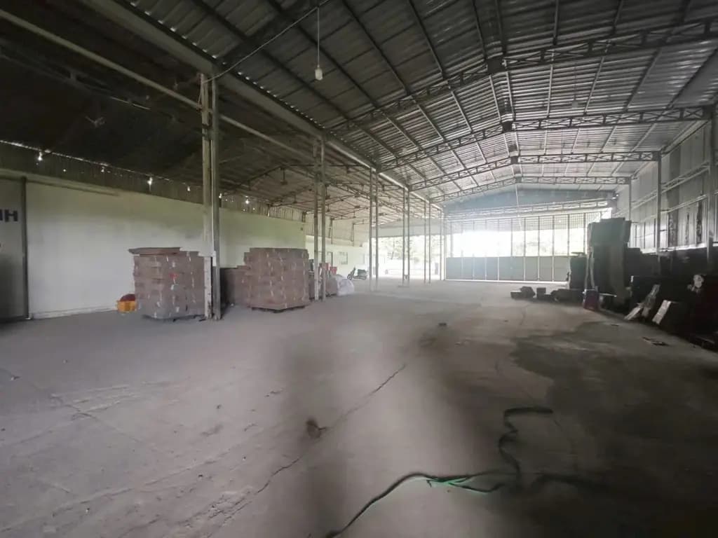 Main-Cho thuê Kho, nhà xưởng 2400m2 có sẵn điện 3 pha đường xe container giá 80 triệu tại Bến Tre-0