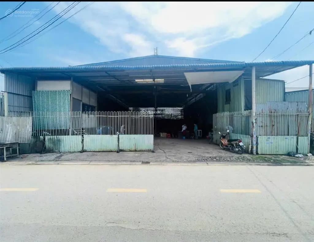 Main-Giảm 4 tỷ bán gấp xưởng 651m2 vào khai thác ngay gần quốc lộ thông xe tải vị trí đẹp hiếm-0