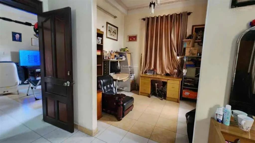 Main-Biệt thự giá tốt khu 300m2 (15m x 20m) mặt tiền 14m thông xe tải tránh ở, kd, vp, cty.-2