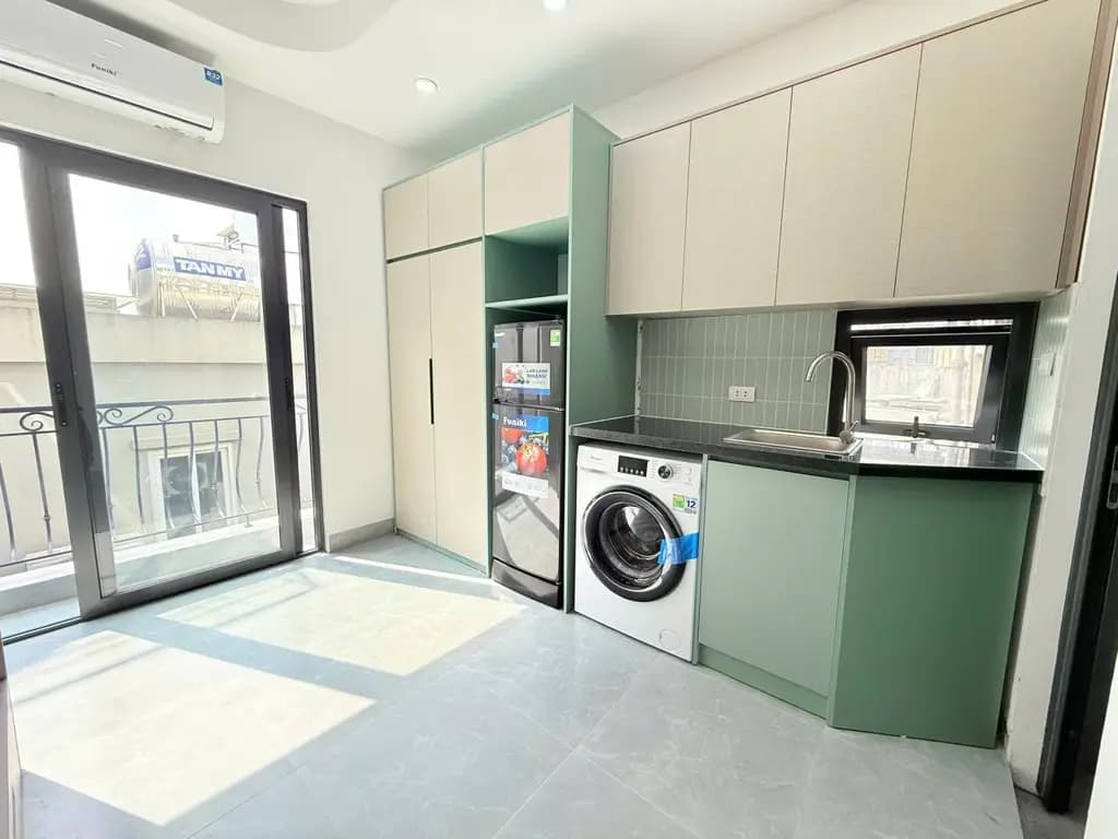 Main-Cho Thuê Ccmn 2 giường ngủ Full đồ đẹp thoáng tại 456 Trường Chinh, Đống Đa-3