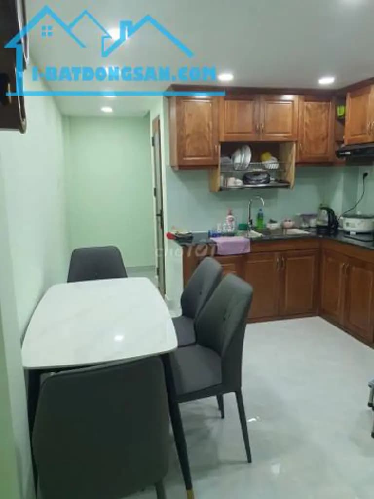 Main-Cho thuê rẻ nguyên căn 1 trệt 3 lầu Nguyễn Đình Chiểu Quận 3 TP.HCM-1