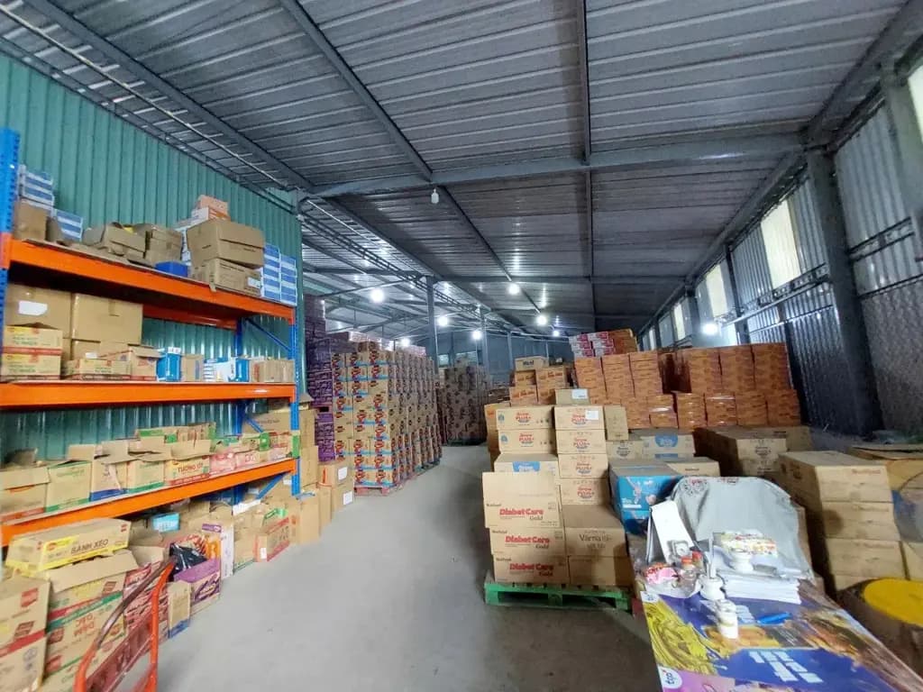 Main-CHO THUÊ KHO XƯỞNG QUẬN 7 DT 900M CÓ VP, XE NÂNG, BỐC XẾP TẠI KHO.-0