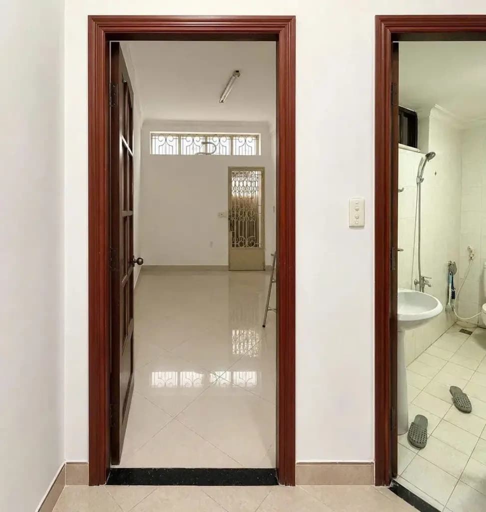 Main-Cho thuê rẻ mặt bằng 4 x 18m 1 trệt 1 lầu Võ Văn Tần thang máy Q3 TP.HCM-7