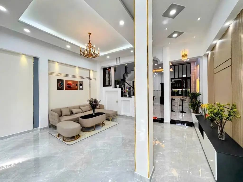 Main-CHỦ NGỘP BANK - GIẢM GẤP BÁN NHANH MẶT TIỀN SẦM UẤT. BIỆT THỰ MINI GẦN BÌNH LONG. 3 TẦNG.-1