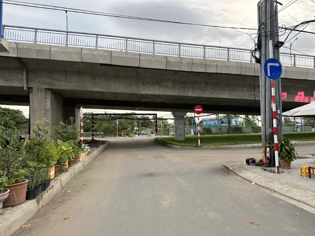 Main-Bán Đất 1763.7m2 có sẵn 1763.7 m2 thổ cư giá 90 tỷ tại Đường Cầu Đỗ Xuân Hợp Phường Phước Long B Quận 9 TP. Hồ Chí Minh-2