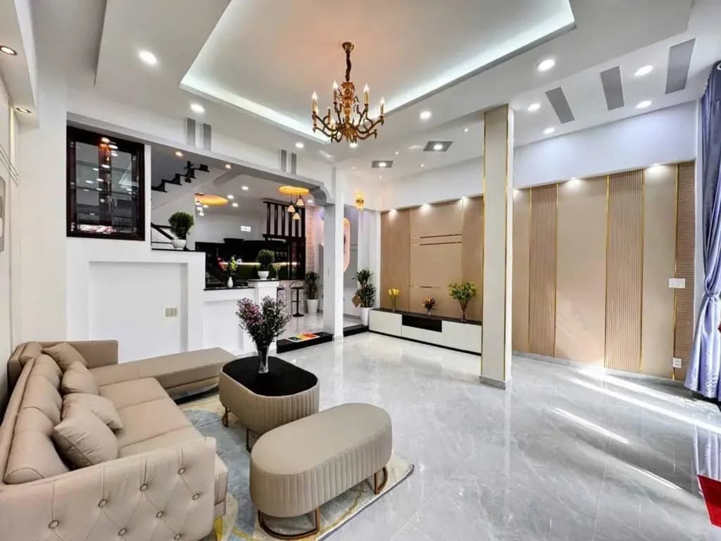 Main-CHỦ NGỘP BANK - GIẢM GẤP BÁN NHANH MẶT TIỀN SẦM UẤT. BIỆT THỰ MINI GẦN BÌNH LONG. 3 TẦNG.-0