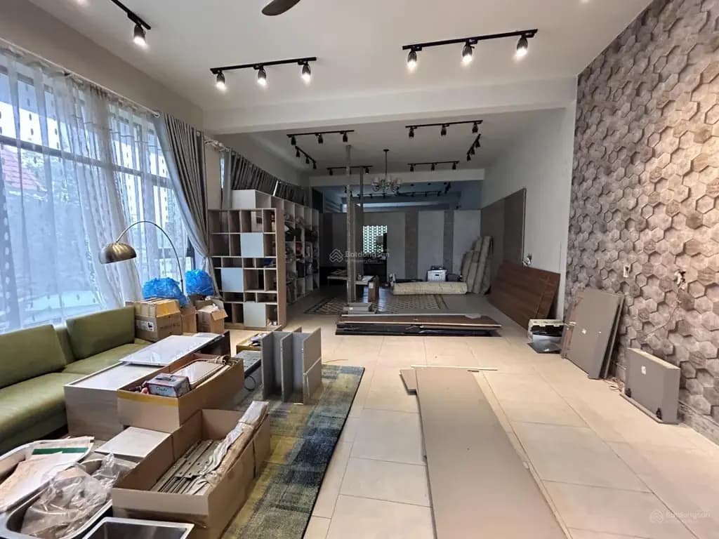 Main-Cho thuê nhà 1 trệt 2 lầu Thủ Dầu Một - Diện tích : 11x30, - Xây dựng : 200m2, sàn 600m2-4