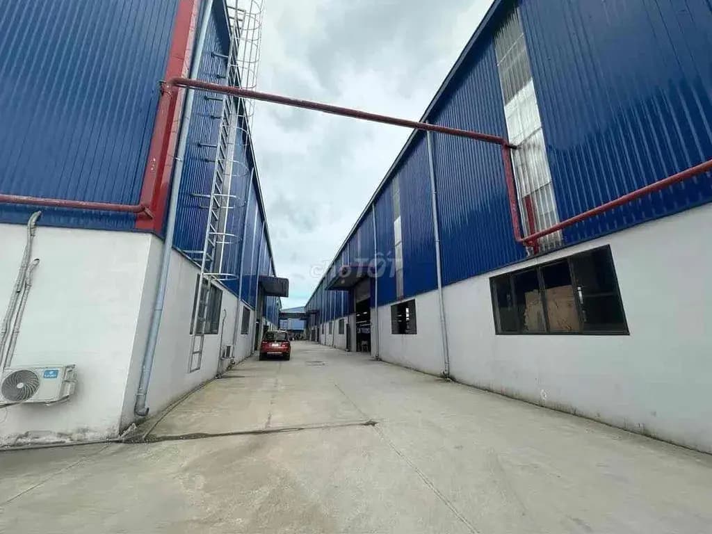 Main-CHO THUÊ XƯỞNG 1700m GẦN KCN NAM TÂN UYÊN-1