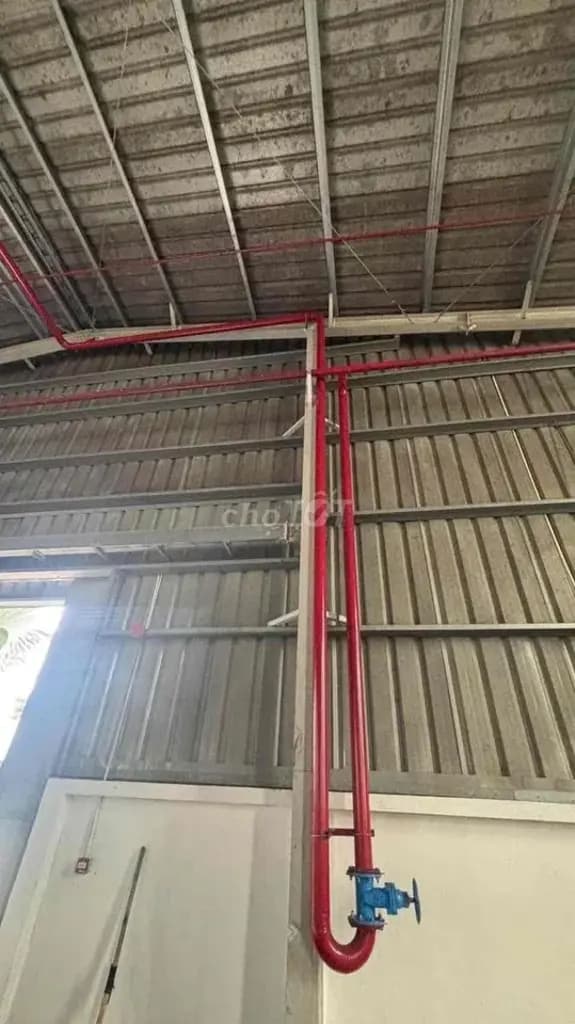 CHO THUÊ XƯỞNG 1700m GẦN KCN NAM TÂN UYÊN