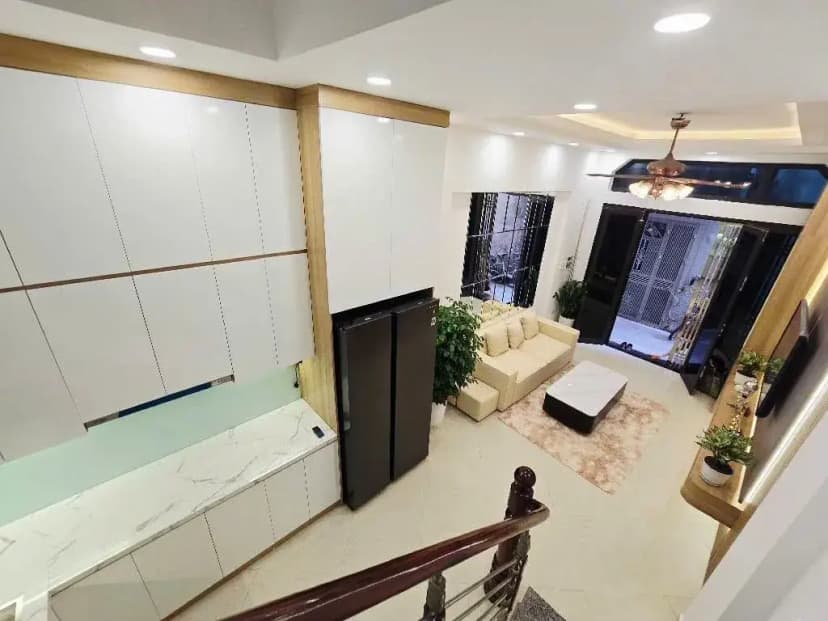 Cho thuê nhà ngõ 59 KHÚC THỪA DỤ, Cầu Giấy. 14.5 triệu/tháng. Ưu tiên: Hộ Gia Đình, Nhóm đi làm ít người