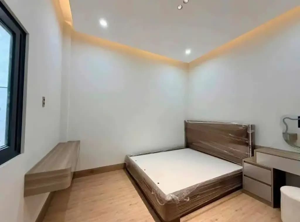 Main-Nhà Độc Lập Sổ Riêng Nay Có Việc Cần Bán, Tặng Nội Thất Cuối Đồng Khởi-4