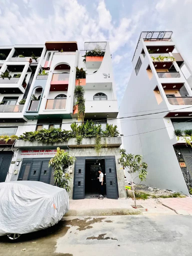 NHÀ PHỐ LÊ QUANG HÒA – GARA Ô TÔ – PHÒNG SAUNA – ĐƯỜNG 8M – HẠ CÒN 6,1 TỶ