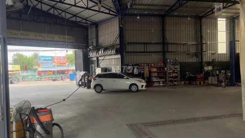 CHO THUÊ MB mặt tiền 743B làm showroom, garage, kho...