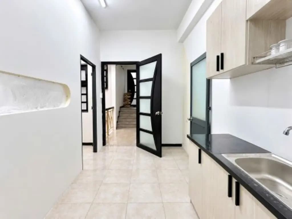 Main-Gấp! khách bỏ cọc căn 1 PN tách bếp chỉ 5.x ngay Saigonres Nguyễn xí - New 100%-1