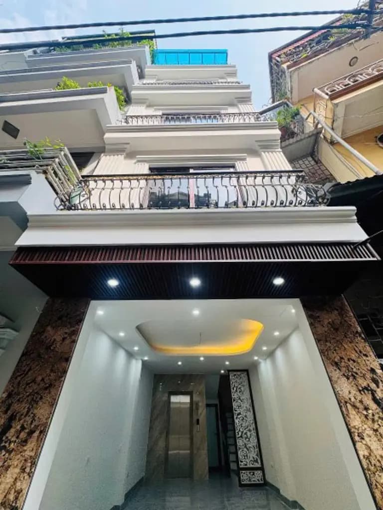NHÀ ĐẸP 6 TẦNG, 3 PHÒNG KHÉP KÍN, FULL NỘI THẤT – GIÁ NHỈNH 12 TỶ!