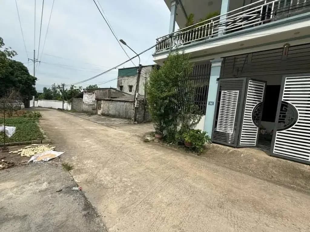 Main-Bán Đất 100m2 có sẵn 100 m2 thổ cư giá 1.8 tỷ tại Đường Quốc Lộ 21A Xã Thạch Hoà Huyện Thạch Thất Hà Nội-2