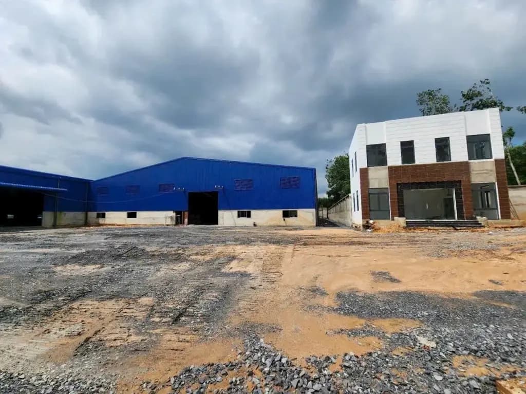 Main-Cho thuê 8100m2 xưởng MỚI 100% giá 631 triệu Ngay KCN VSIP Tân Uyên Bình Dương .S.X đa nghành nghề 24/24-0