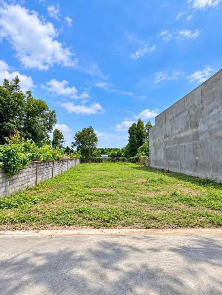 ĐẤT RỘNG 300M², SỔ RIÊNG – GIÁ 632 TRIỆU, LIÊN HỆ EM THUÝ!