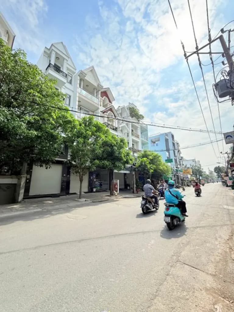 SIÊU PHẨM KHU NHÀ ĐỒNG BỘ – HIẾM NHÀ BÁN – NHÀ ĐẸP VÀO Ở NGAY