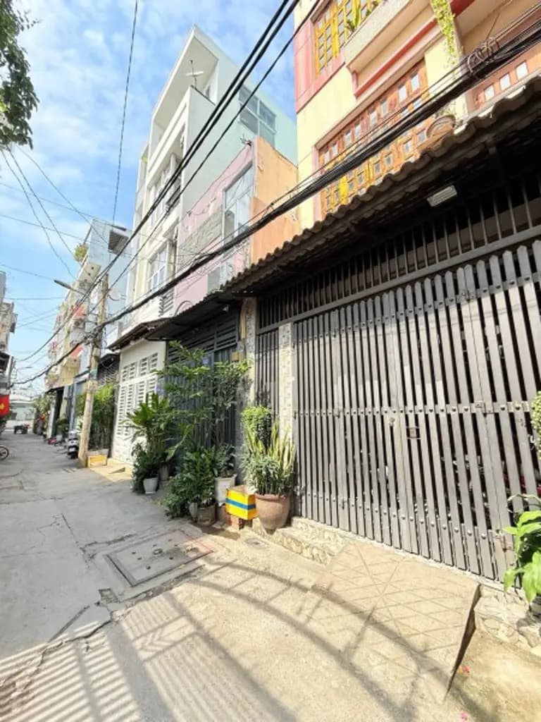 Main-SIÊU PHẨM KHU NHÀ ĐỒNG BỘ – HIẾM NHÀ BÁN – NHÀ ĐẸP VÀO Ở NGAY-1