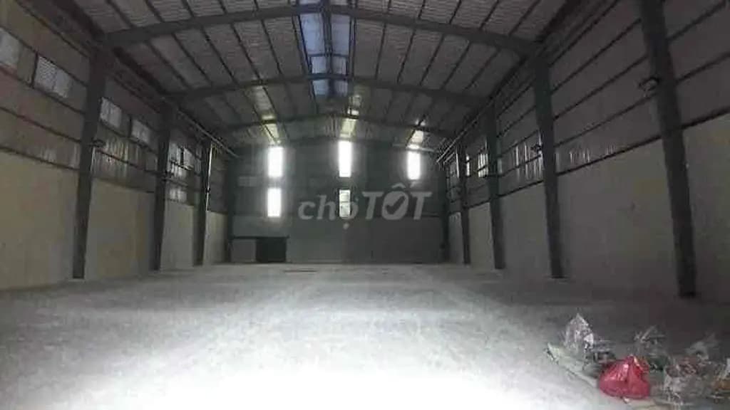 Main-Cho Thuê Kho-Xưởng (Như Hình) DT:1300m2 (Xưởng + Sân+ Văn Phòng) Điện-0