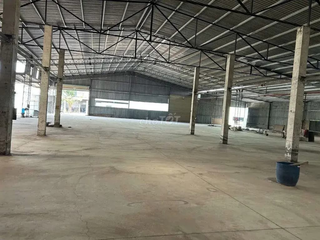 Main-Xưởng Dĩ An 2500m/80tr Đường Cont Có Bình Điện SX-2