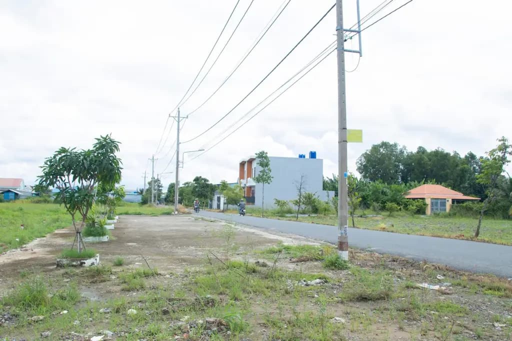 Main-Bán gấp lô đất chợ cần đước 5x20 100m2 giá 1,2 tỷ mt nhựa 6m, vay ngân hàng không cần trả trước-3