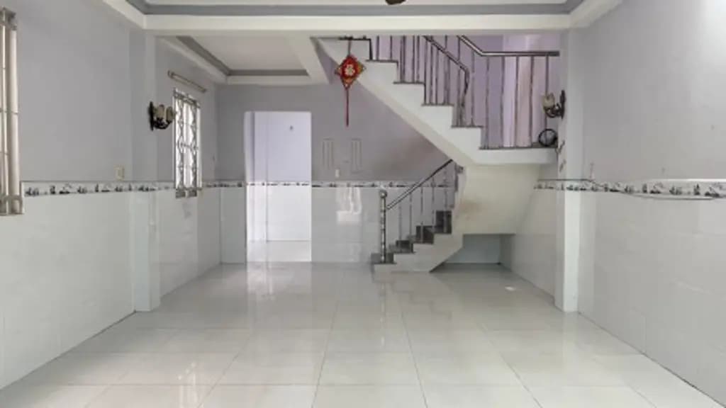 Main-Chính chỉ bán nhà hẻm thông, xe ba gác quay đầu tại F7 Quận 8, DT 96m2 giá 6ty3-0