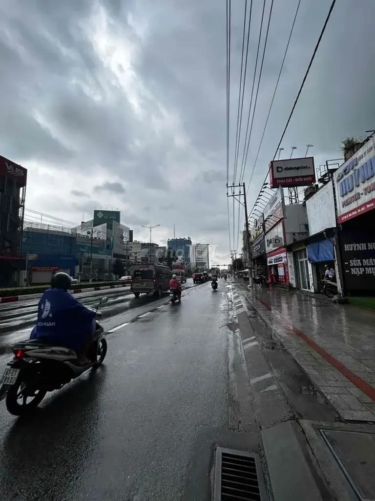Main-CHO THUÊ MẶT BẰNG TÒA NHÀ QL13 – TRUNG TÂM THỦ DẦU MỘT,HCM ⸻ • Diện tí-1