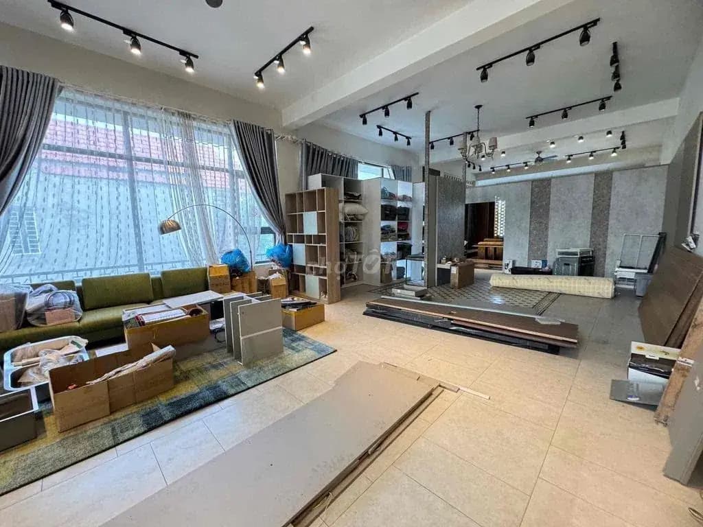 Main-Cho thuê toà nhà mặt tiền Phạm Ngọc Thạch, Thủ Dầu Một, Bình Dương --1