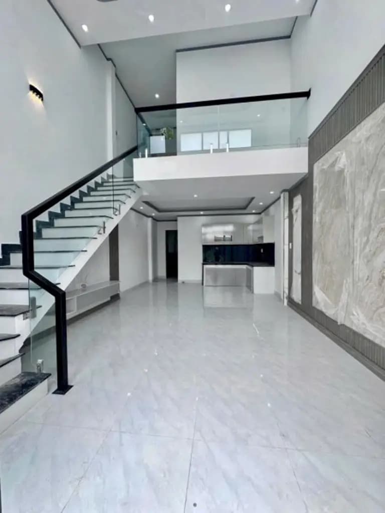 Main-BÁN NHÀ ĐẸP TẶNG NỘI THẤT: CHỦ CẮT LỖ KHÔNG ĐÁY!-1